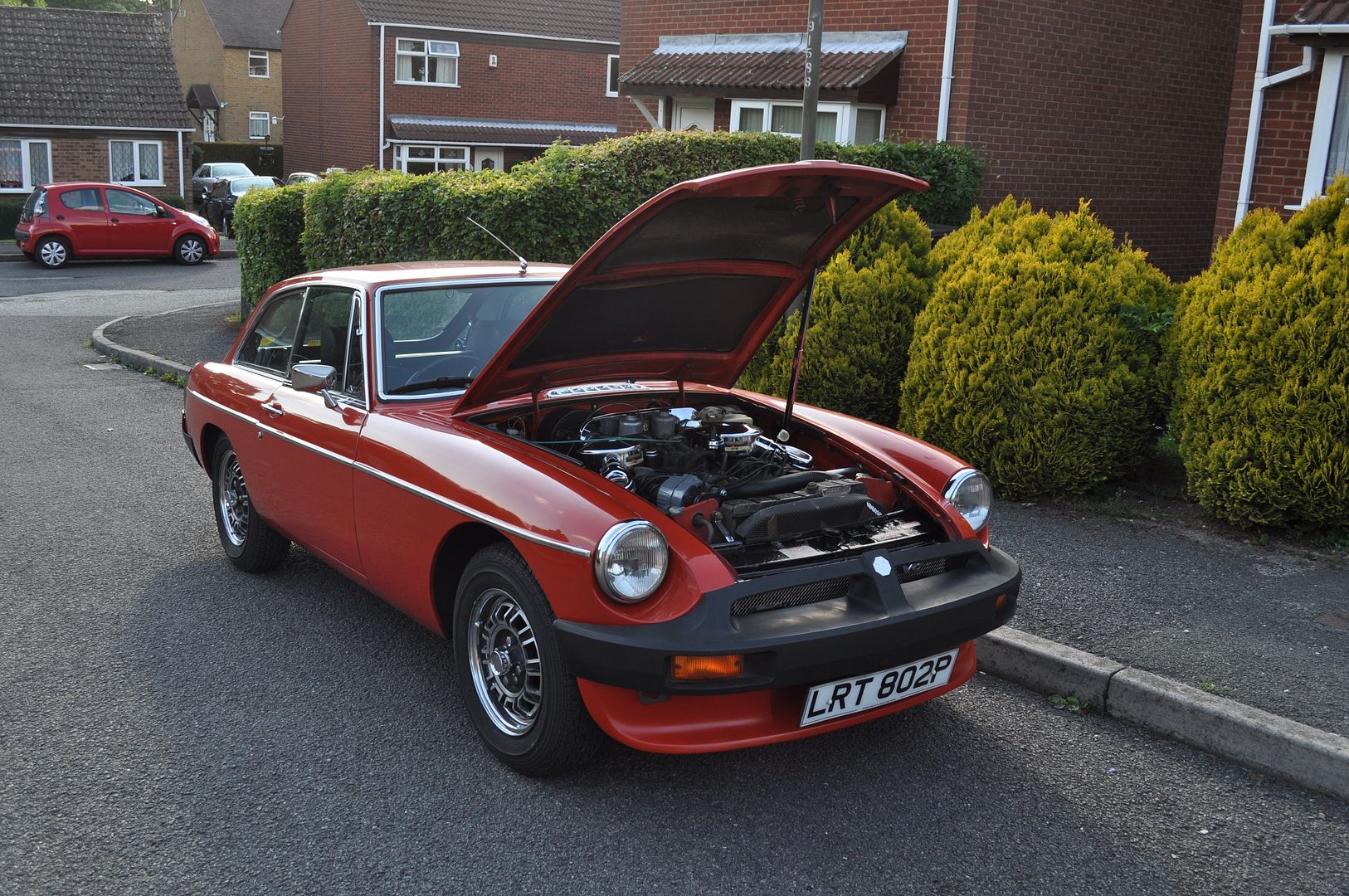 1975 MGB GT Factory V8 | Retro Rides